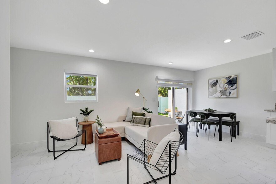 Building Photo - 3871 Patio Ct