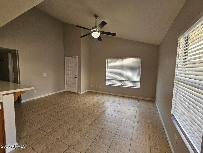 Building Photo - 810 E Morningside Dr