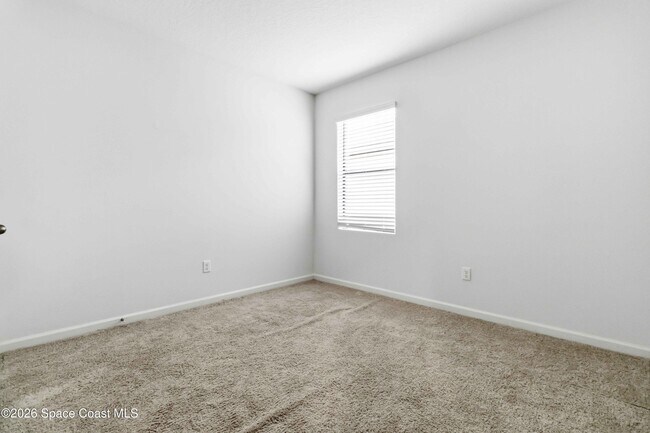 Building Photo - 939 Remington Green Dr SE