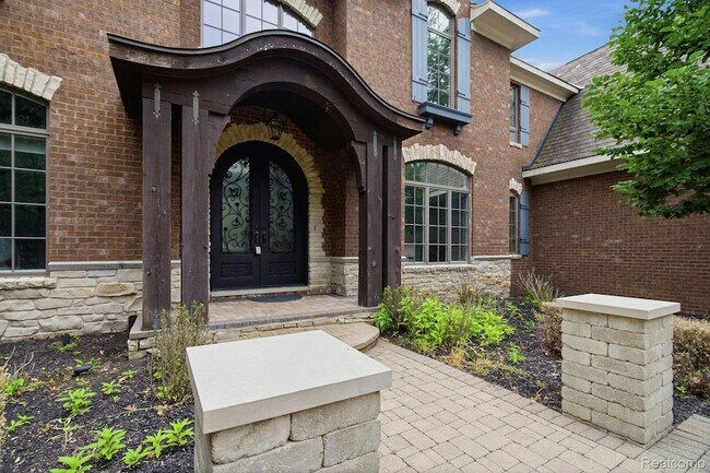 Building Photo - 2707 Turtle Lk Dr