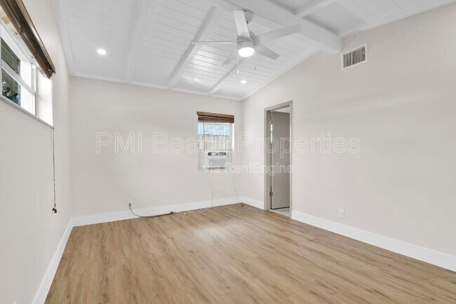 Building Photo - 2431 Key Largo Ln