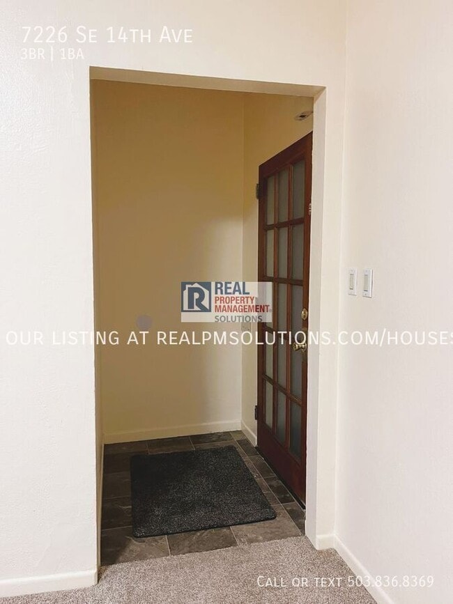 Building Photo - 7226 SE 14th Ave