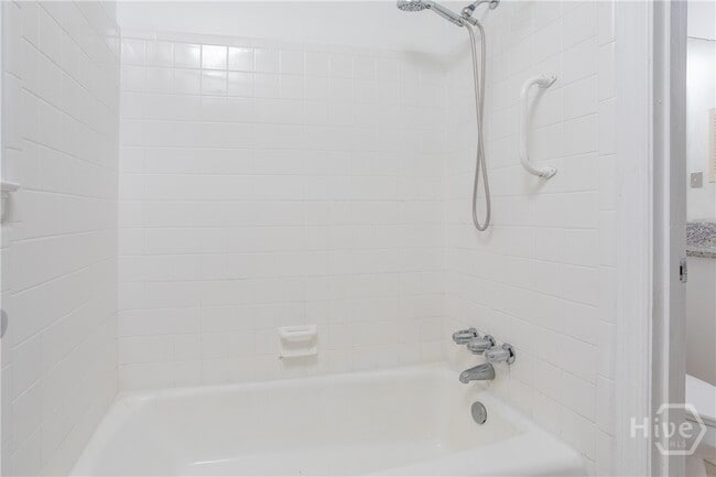 Building Photo - 5 Ossabaw Rd