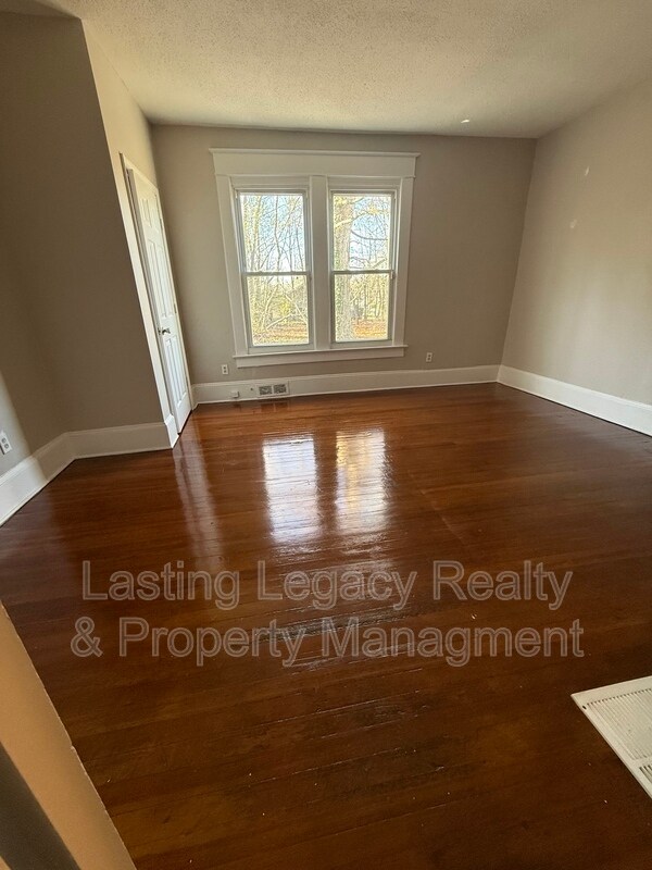 Building Photo - 3410 Old Greensboro Rd