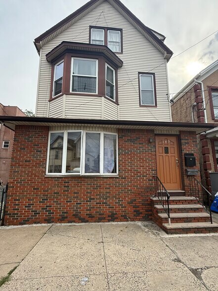 Front of Home - 140 E Jersey St