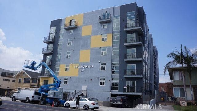 Building Photo - 155 S Oxford Ave