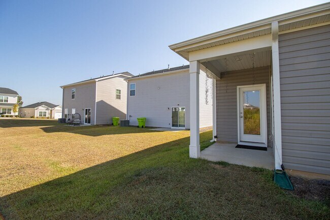 Building Photo - 410 Middlebury Ln