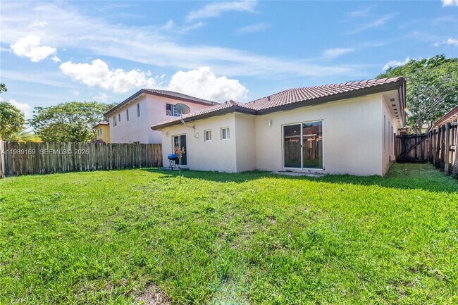 Building Photo - 22901 SW 114th Ave