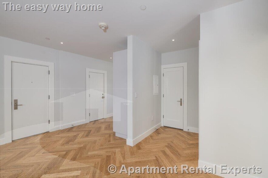 Building Photo - 17A Forest St Unit #41