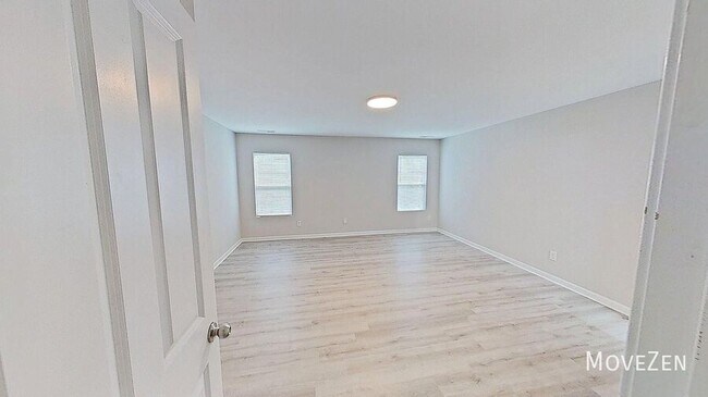 Building Photo - 4435 Stonewall Dr