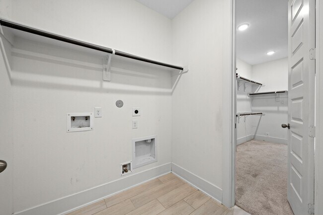 Building Photo - 32962 Franklin Brooks Dr