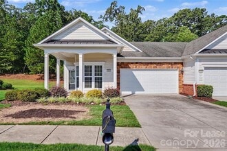 Building Photo - 9009 Smokey Hill Ln