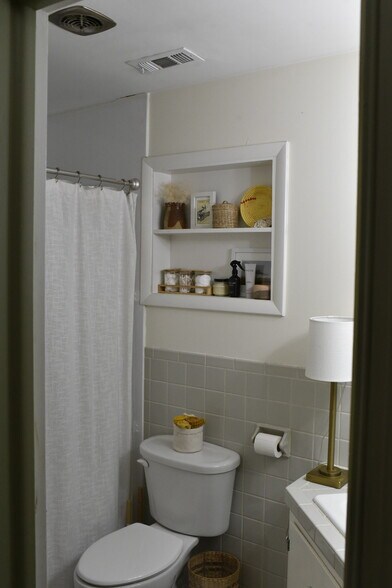 Building Photo - 1113 Ardmore Dr