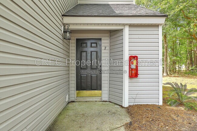Building Photo - 7 Rudwick Cir