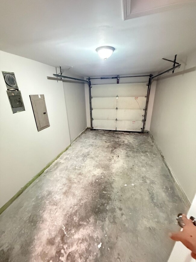 Building Photo - 3 Bed 1 Bath Springfield, MO