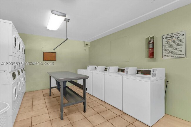 Building Photo - 7880 SW 55th Ave