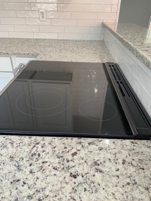 Building Photo - 105 Asteria St