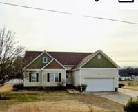 Building Photo - 1815 Antioch Rd
