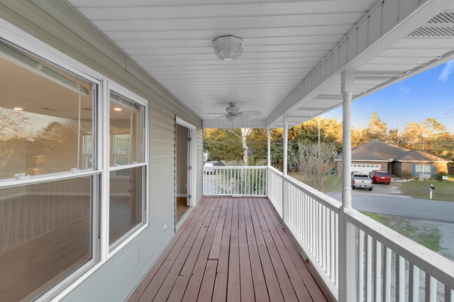 Building Photo - 300 Wildwood St