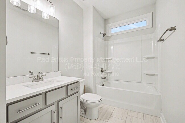 Building Photo - 7907 Moon Hl Pl