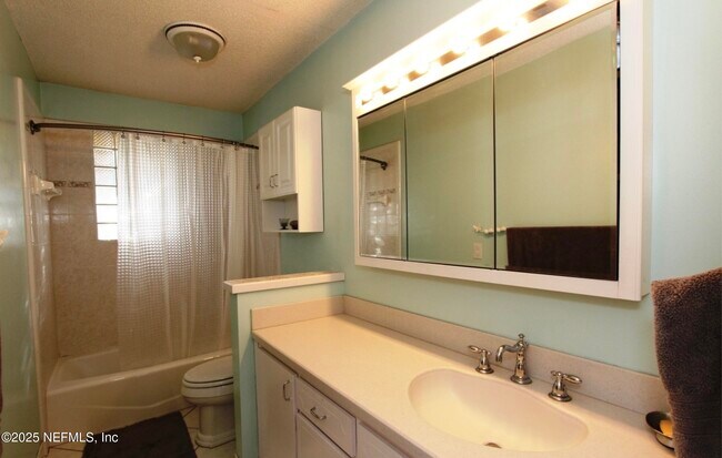 Building Photo - 12352 Toucan Dr