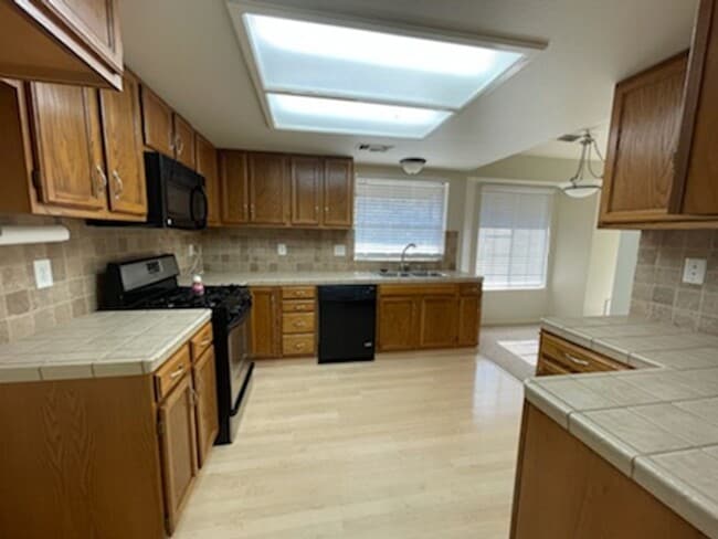 Building Photo - 3668 Cherrywood Dr
