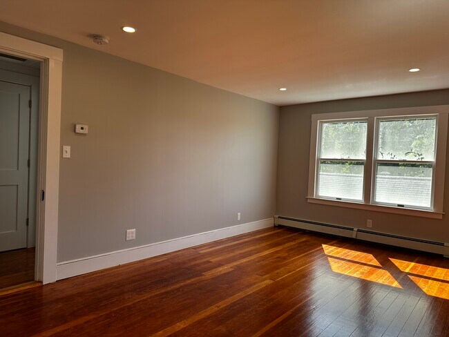 Building Photo - 96 Adams St