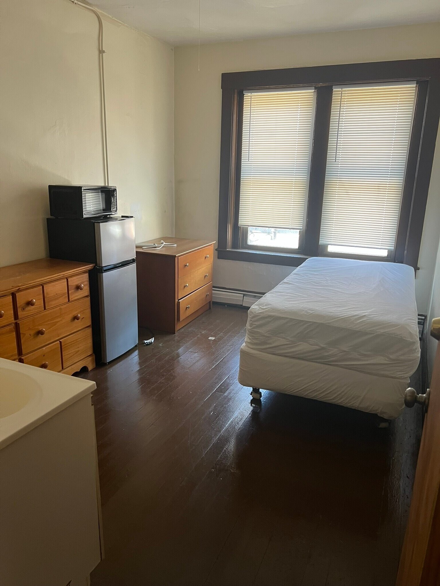 Building Photo - 248-262 Middlesex St