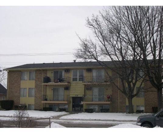 Building Photo - 1016 E Greenlawn St