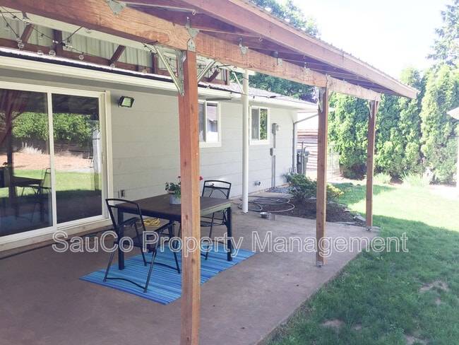 Building Photo - 22120 S Leslie Ave