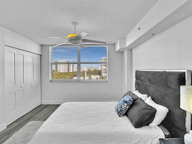 Building Photo - 3594 S Ocean Blvd