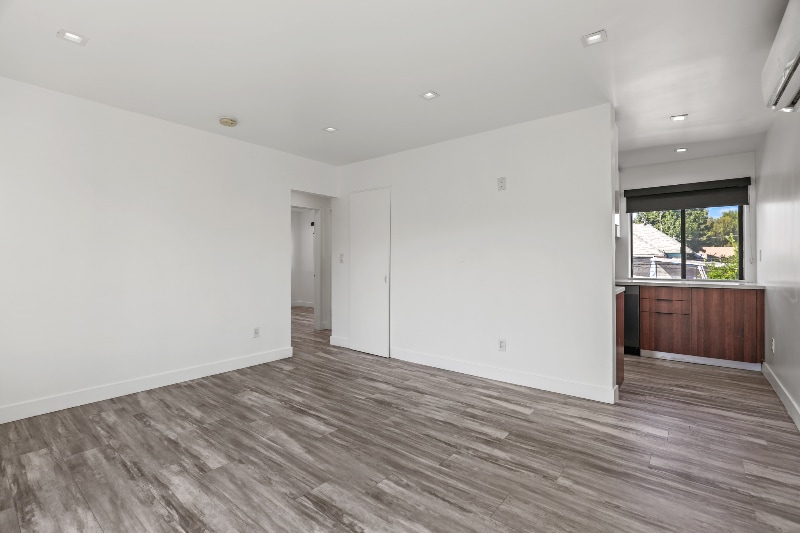 Building Photo - 2814 Sichel St