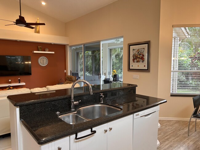 Building Photo - 8884 Shoal Creek Ln