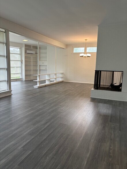 Building Photo - 1322 Knollwood Dr
