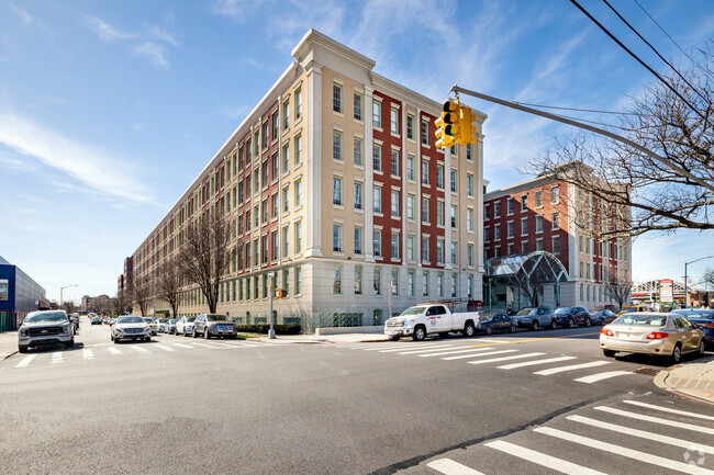 Neighborhood Context - Pistilli Grand Manor