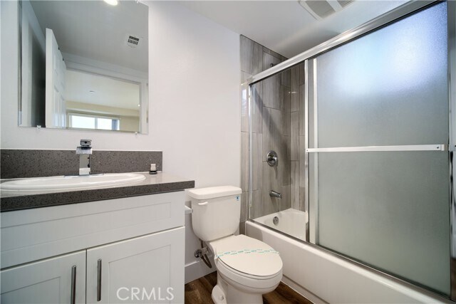 Building Photo - 1427 S New Hampshire Ave