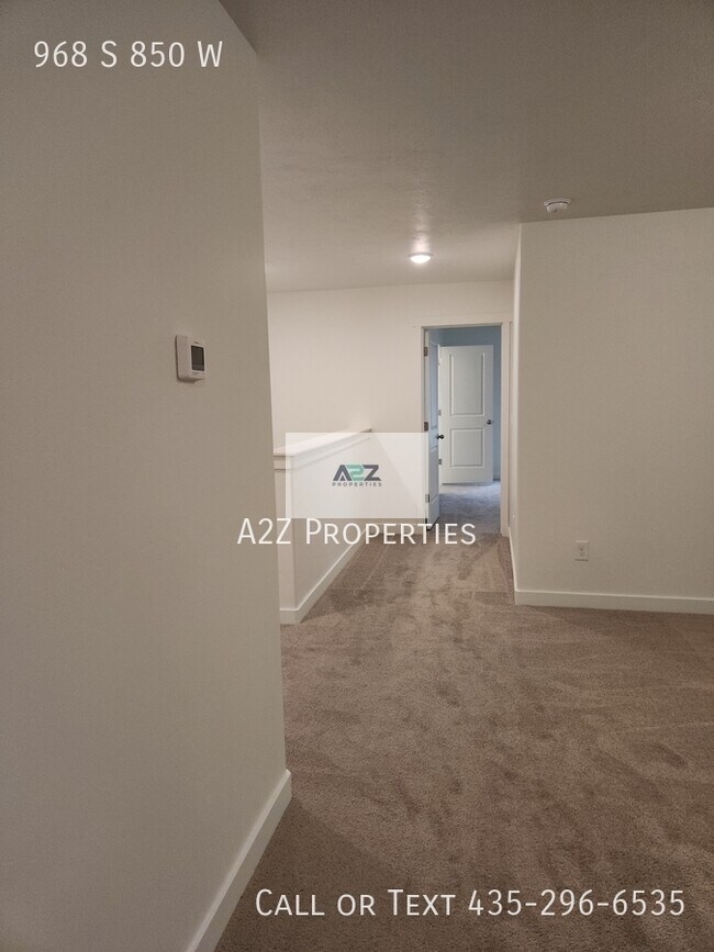 Building Photo - 968 S 850 W