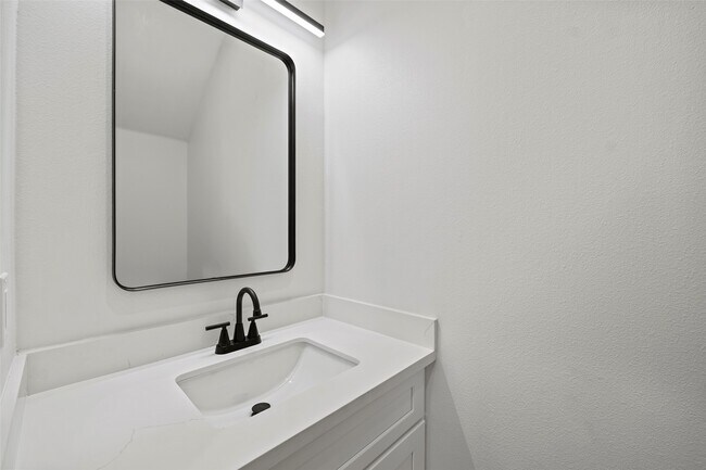 Building Photo - 8417 Venus St