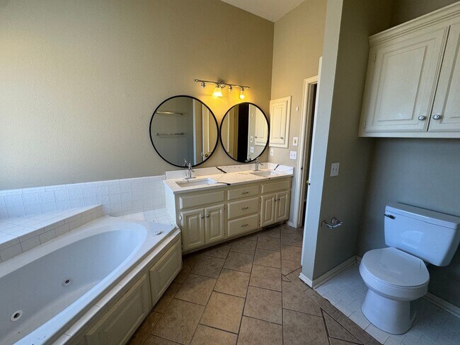 Building Photo - 704 Copperfield Dr