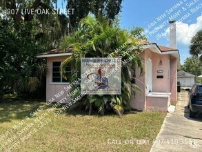 Building Photo - 907 Live Oak St