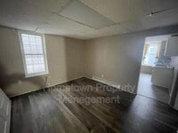 Building Photo - 663 E Market St