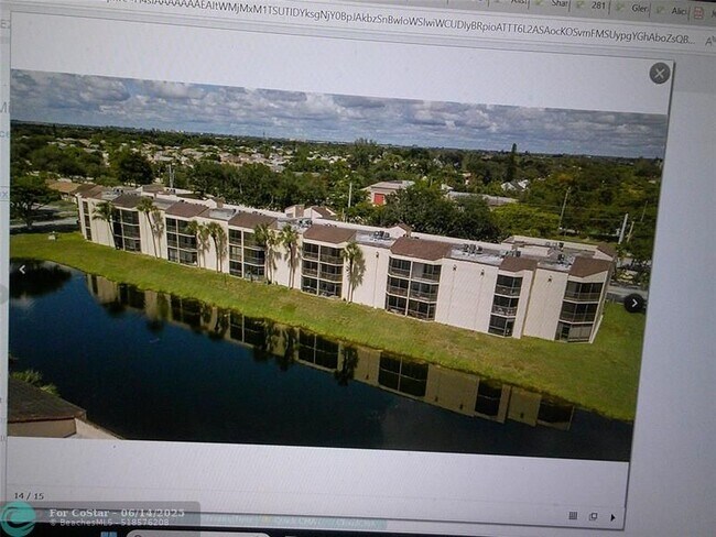 Building Photo - 3199 Foxcroft Rd