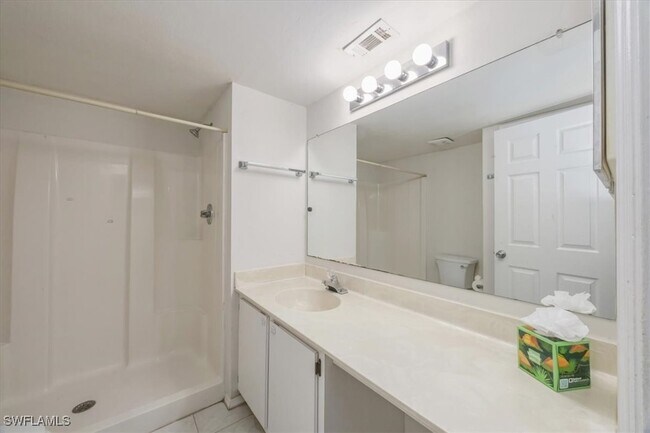 Building Photo - 2350 Naples Trace Cir