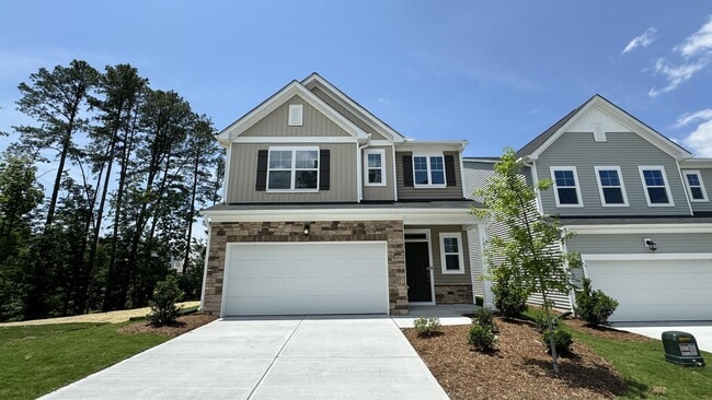 Building Photo - 125 Red Robin Rd