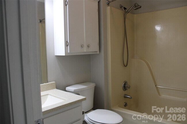 Building Photo - 2212 Crosswinds Ct