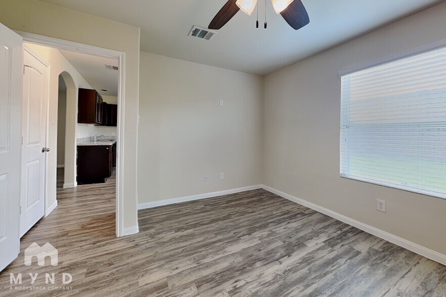 Building Photo - 10119 Berrypatch Ln