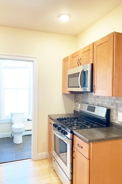 Building Photo - 375 St Paul St