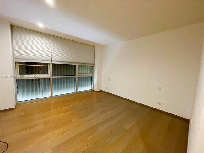 Building Photo - 2451 Brickell Ave