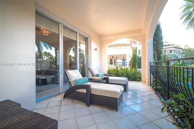 Building Photo - 19211 Fisher Island Dr
