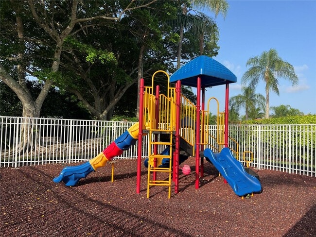 Building Photo - 465 Somerset Way